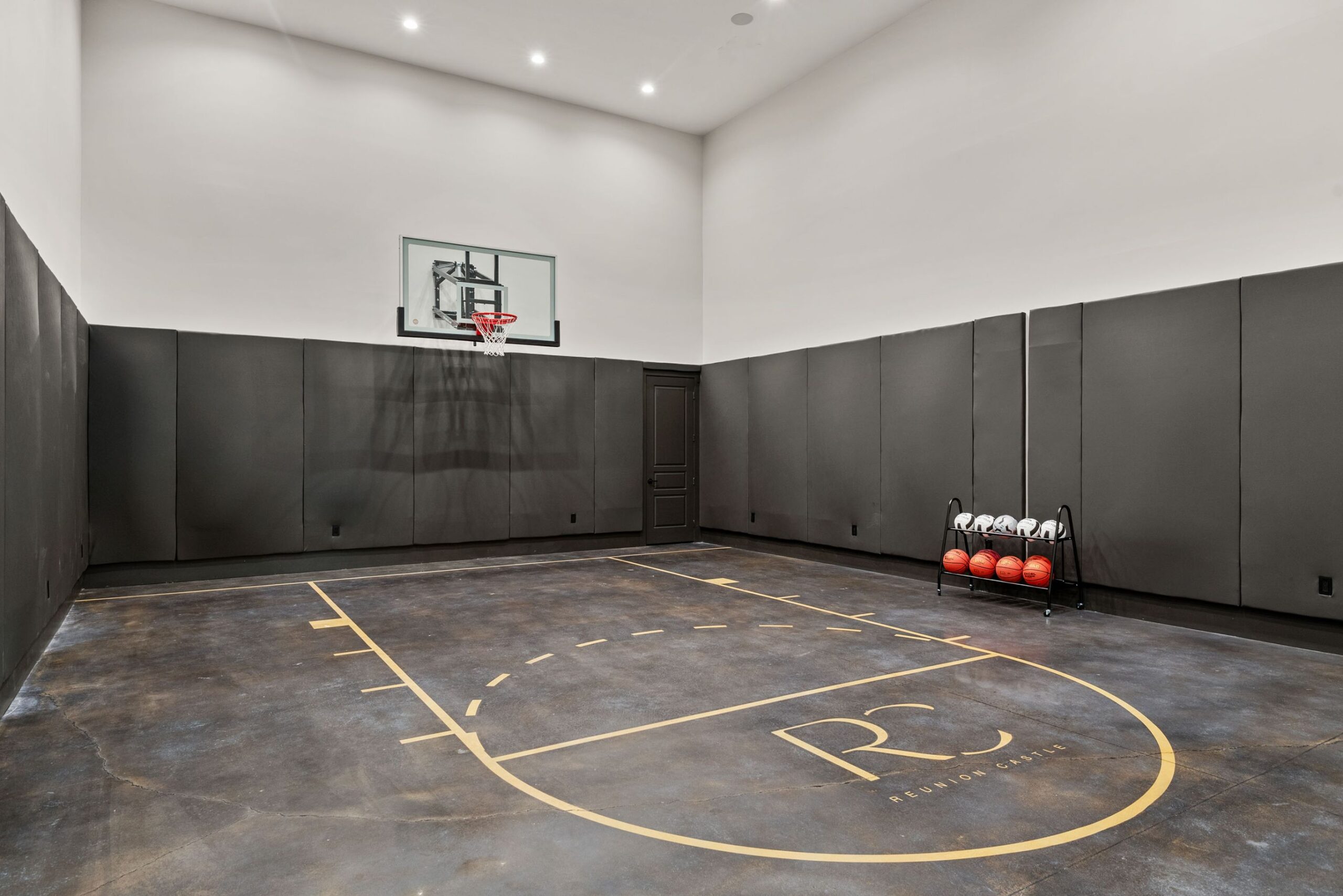 Reunion Castle Basketball Court